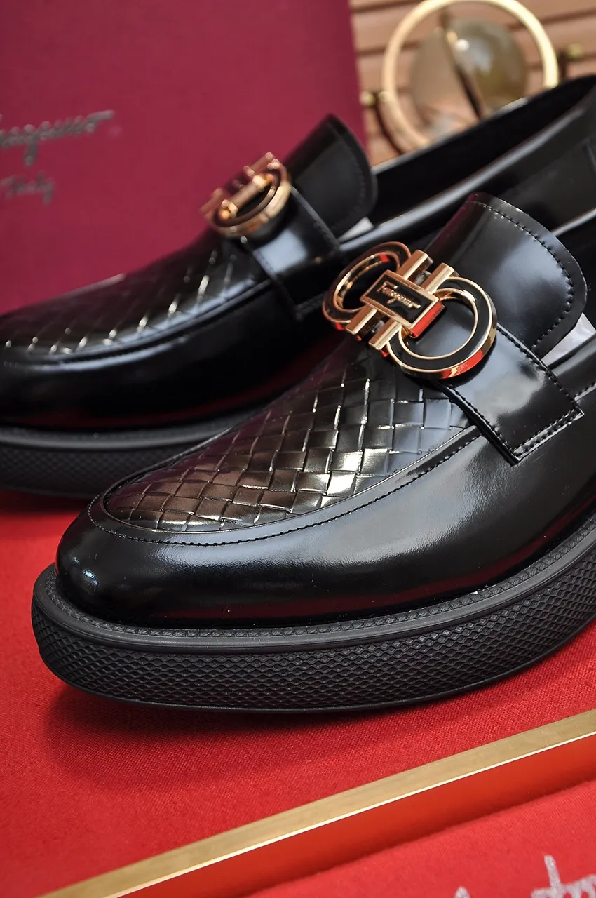 Men's shoes 💰720💶 [Ferragamo/Ferragamo] The latest model in the counter. Original imported open-sided high-quality cowhide hand-woven + imported 🐂 cowhide + original luxury metal buckle + original combination outsole. Comparison without pressure 38--45 (45 custom-made)
